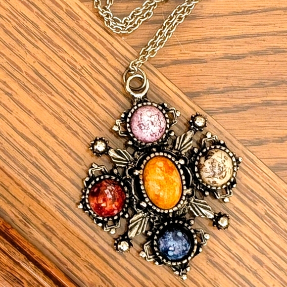 Scottish Vintage Colorful Faux Agate Pendant - Picture 3 of 3